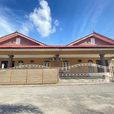 Family Homestay กัวลาตรังกานู ภายนอก รูปภาพ