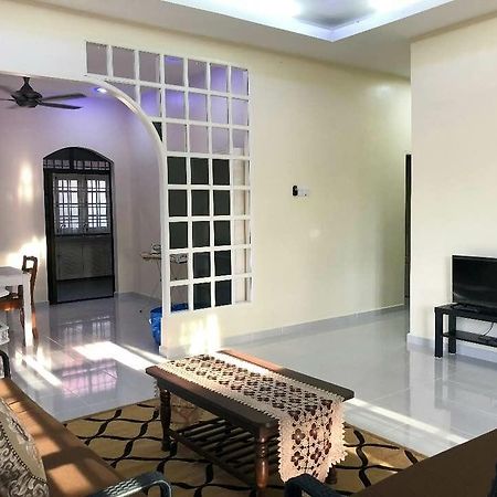Family Homestay กัวลาตรังกานู ภายนอก รูปภาพ