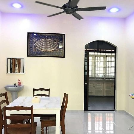 Family Homestay กัวลาตรังกานู ภายนอก รูปภาพ