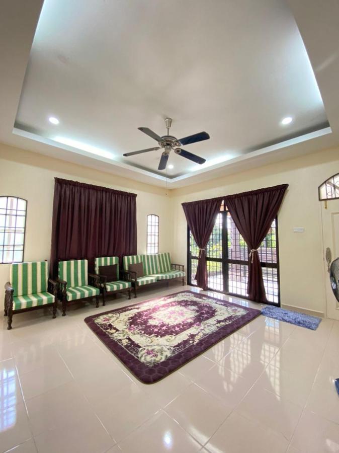 Family Homestay กัวลาตรังกานู ภายนอก รูปภาพ