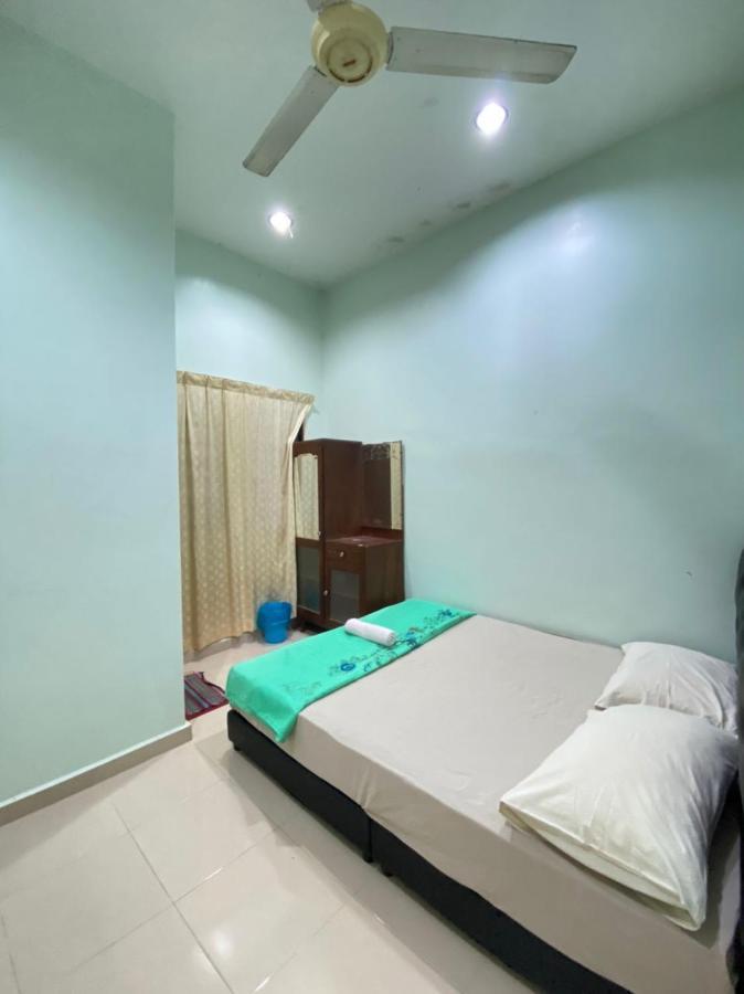 Family Homestay กัวลาตรังกานู ภายนอก รูปภาพ