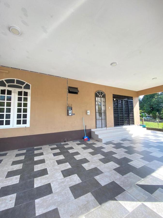 Family Homestay กัวลาตรังกานู ภายนอก รูปภาพ