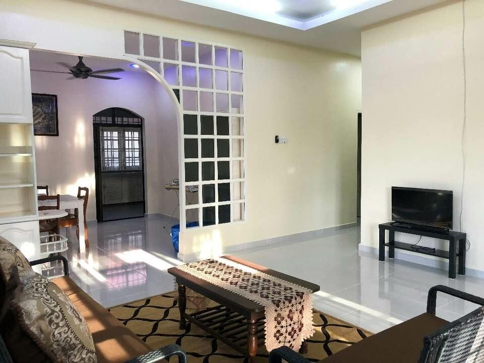 Family Homestay กัวลาตรังกานู ภายนอก รูปภาพ
