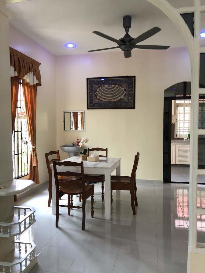Family Homestay กัวลาตรังกานู ภายนอก รูปภาพ